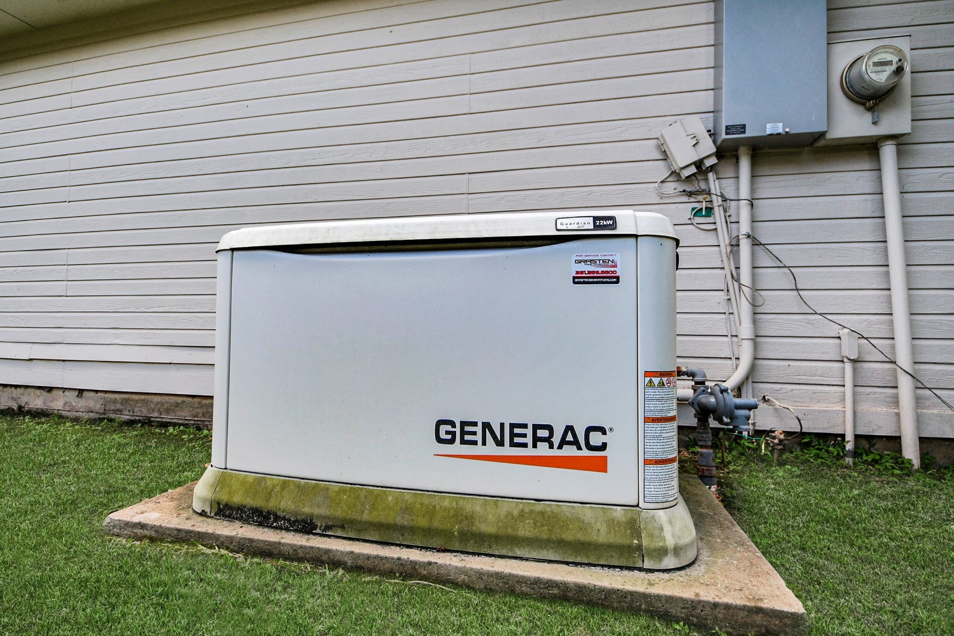 7015 Morningside Drive, Sugar Land, TX 77479 Equipped with a Generac backup generator, this home ensures uninterrupted power during outages, providing peace of mind and reliability.