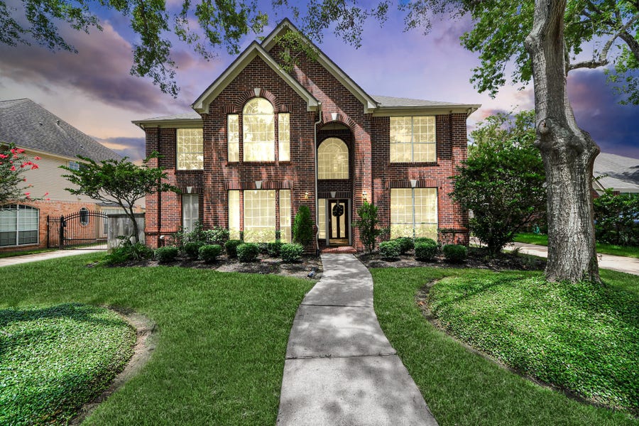 Property photo for 7015 Morningside Drive, Sugar Land, TX