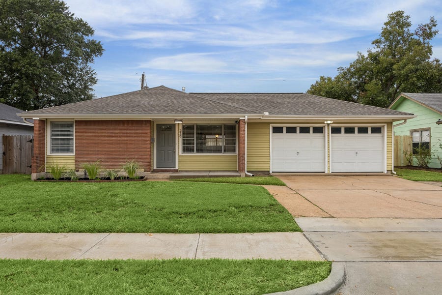 Property photo for 226 Irene Street, Deer Park, TX