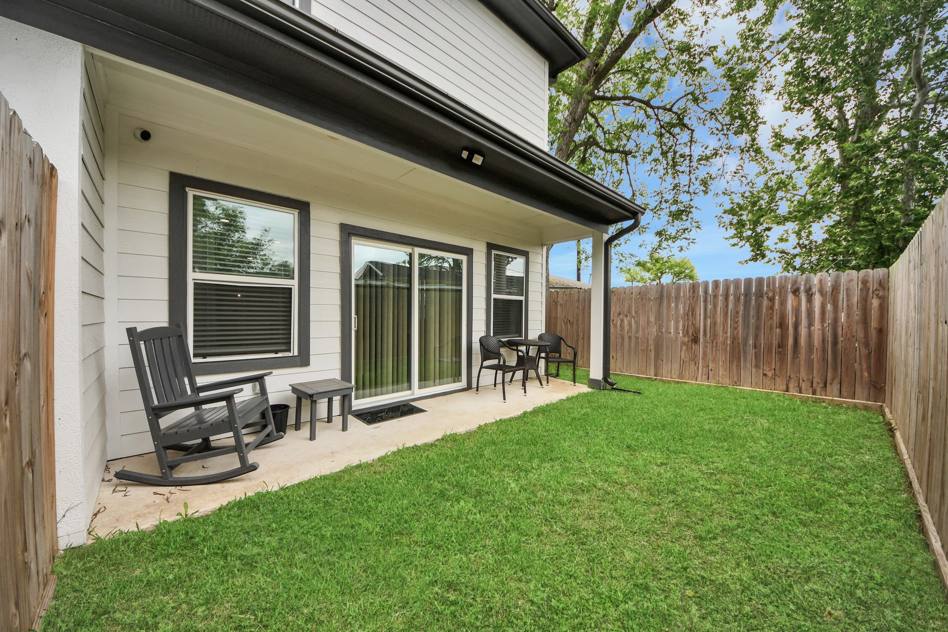 837 W Little York Road, Houston, TX 77091 Covered outdoor patio extends the living space and creates an inviting area for relaxing or entertaining.