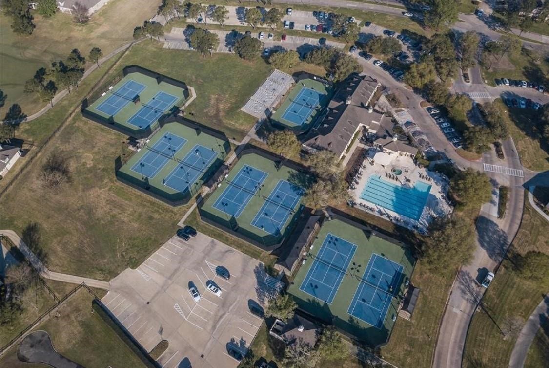 346 Promenade W, Montgomery, TX 77356 Bentwater tennis Courts
