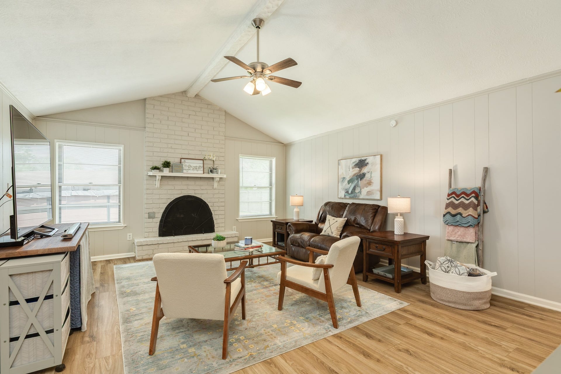 528 Daffodil Street, Lake Jackson, TX 77566 528 Daffodil Street, Lake Jackson, TX 77566