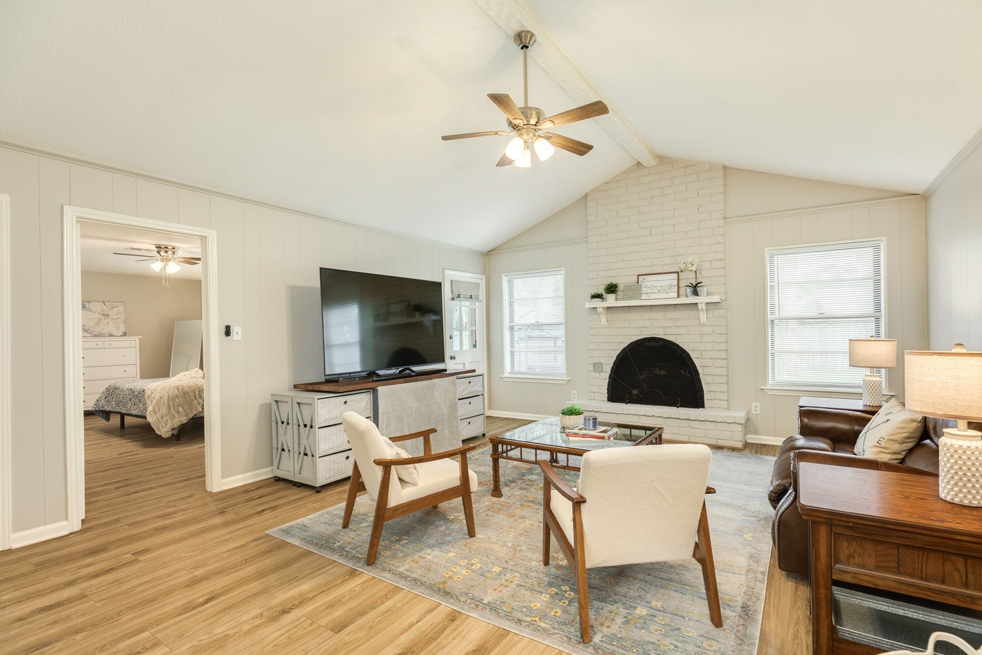 528 Daffodil Street, Lake Jackson, TX 77566 528 Daffodil Street, Lake Jackson, TX 77566
