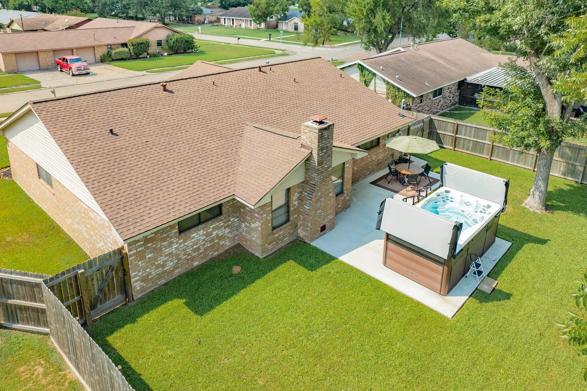 528 Daffodil Street, Lake Jackson, TX 77566 528 Daffodil Street, Lake Jackson, TX 77566