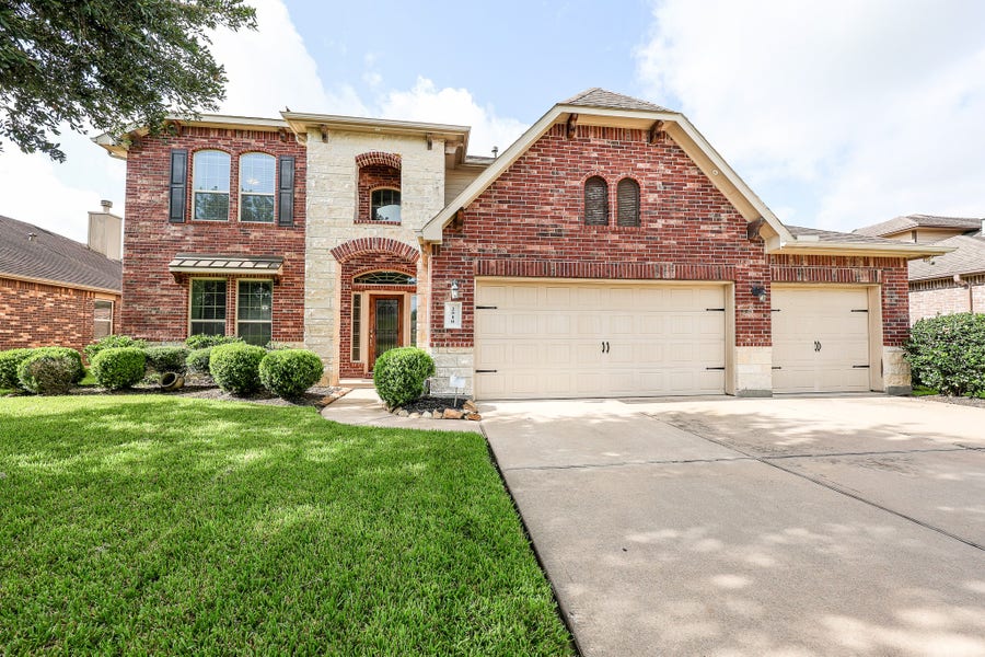 Property photo for 2510 Copper Fields Drive, Rosharon, TX