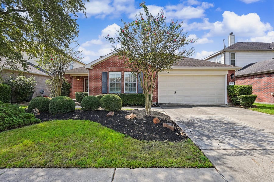 Property photo for 29718 Legends Green Drive, Spring, TX