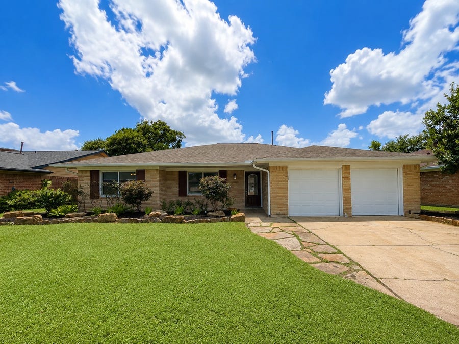 Property photo for 2502 Lufkin Lane, Deer Park, TX