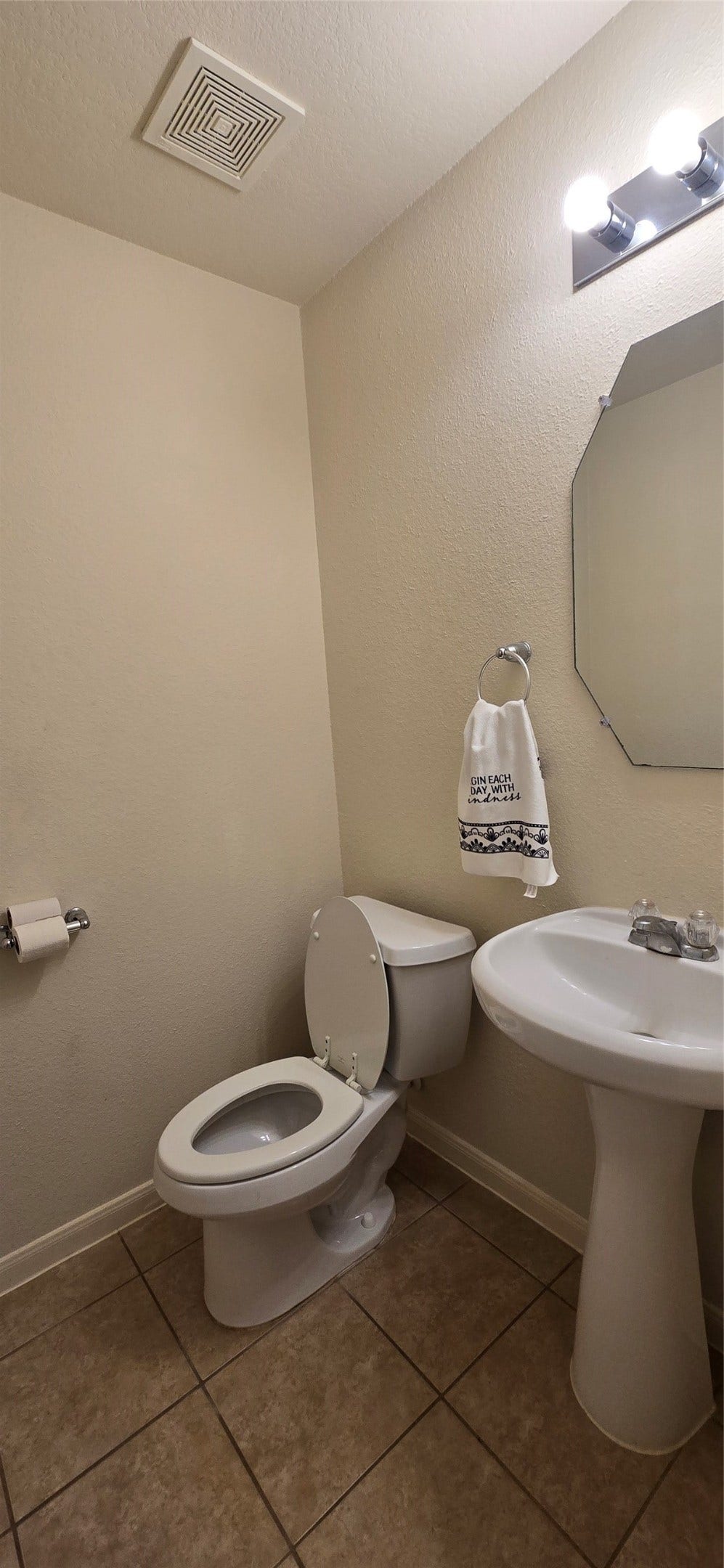 1903 Roaring Springs Drive, Pearland, TX 77584 1903 Roaring Springs Drive, Pearland, TX 77584