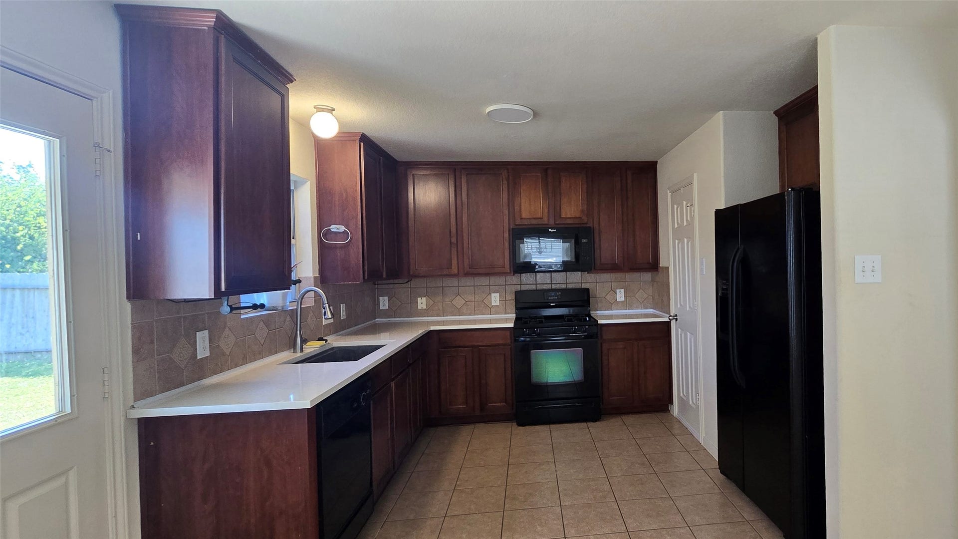 1903 Roaring Springs Drive, Pearland, TX 77584 1903 Roaring Springs Drive, Pearland, TX 77584