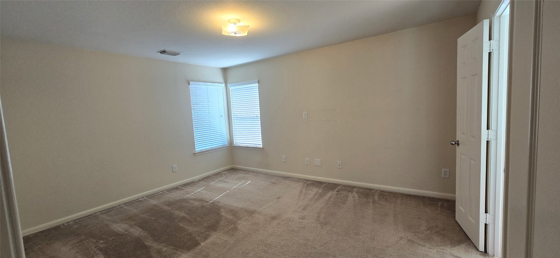 1903 Roaring Springs Drive, Pearland, TX 77584 1903 Roaring Springs Drive, Pearland, TX 77584