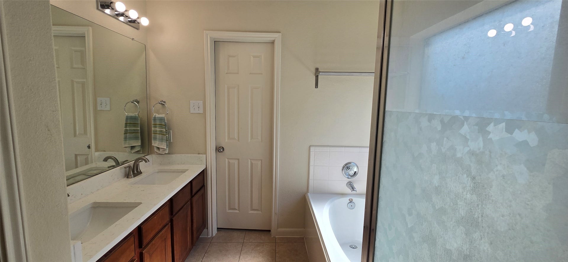 1903 Roaring Springs Drive, Pearland, TX 77584 1903 Roaring Springs Drive, Pearland, TX 77584