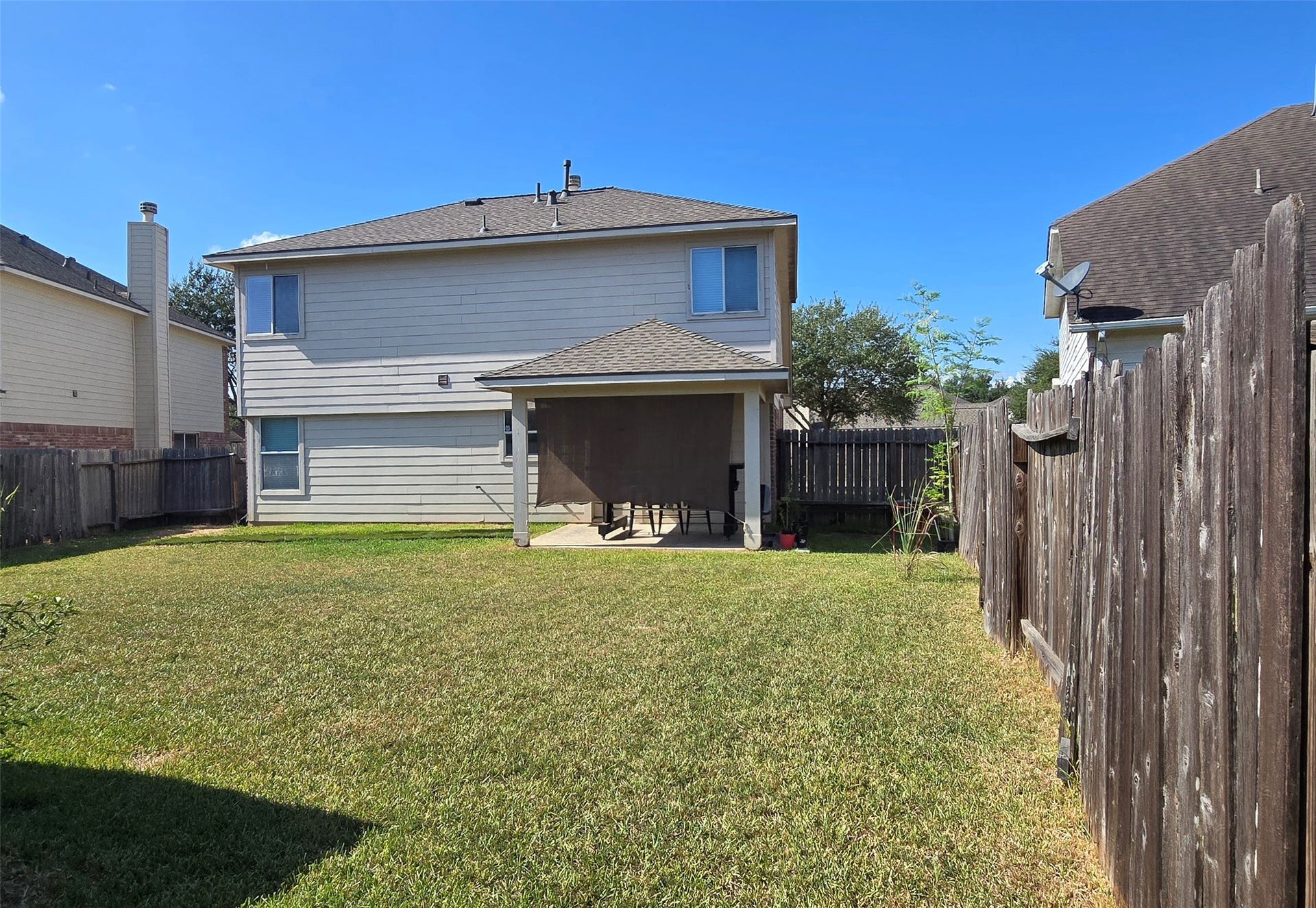 1903 Roaring Springs Drive, Pearland, TX 77584 1903 Roaring Springs Drive, Pearland, TX 77584