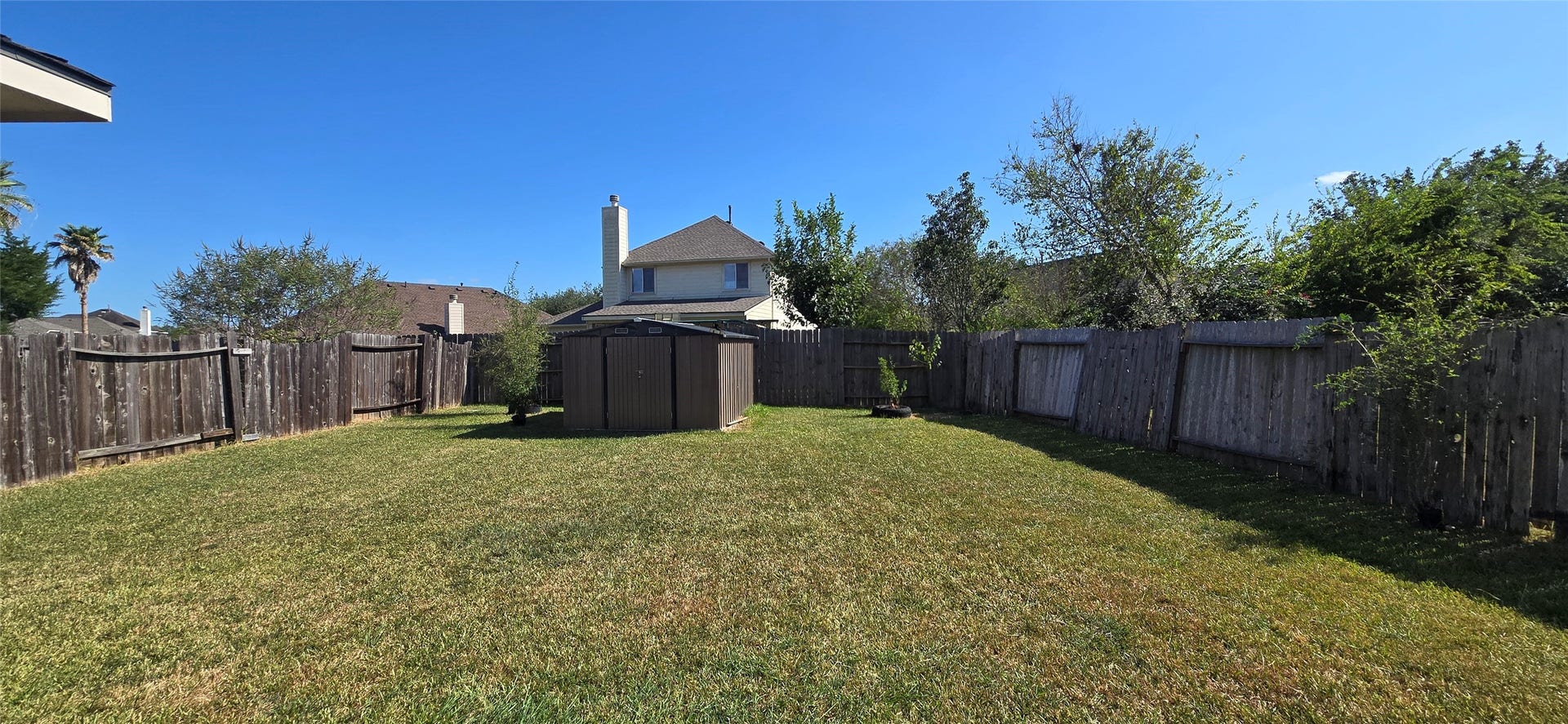 1903 Roaring Springs Drive, Pearland, TX 77584 1903 Roaring Springs Drive, Pearland, TX 77584