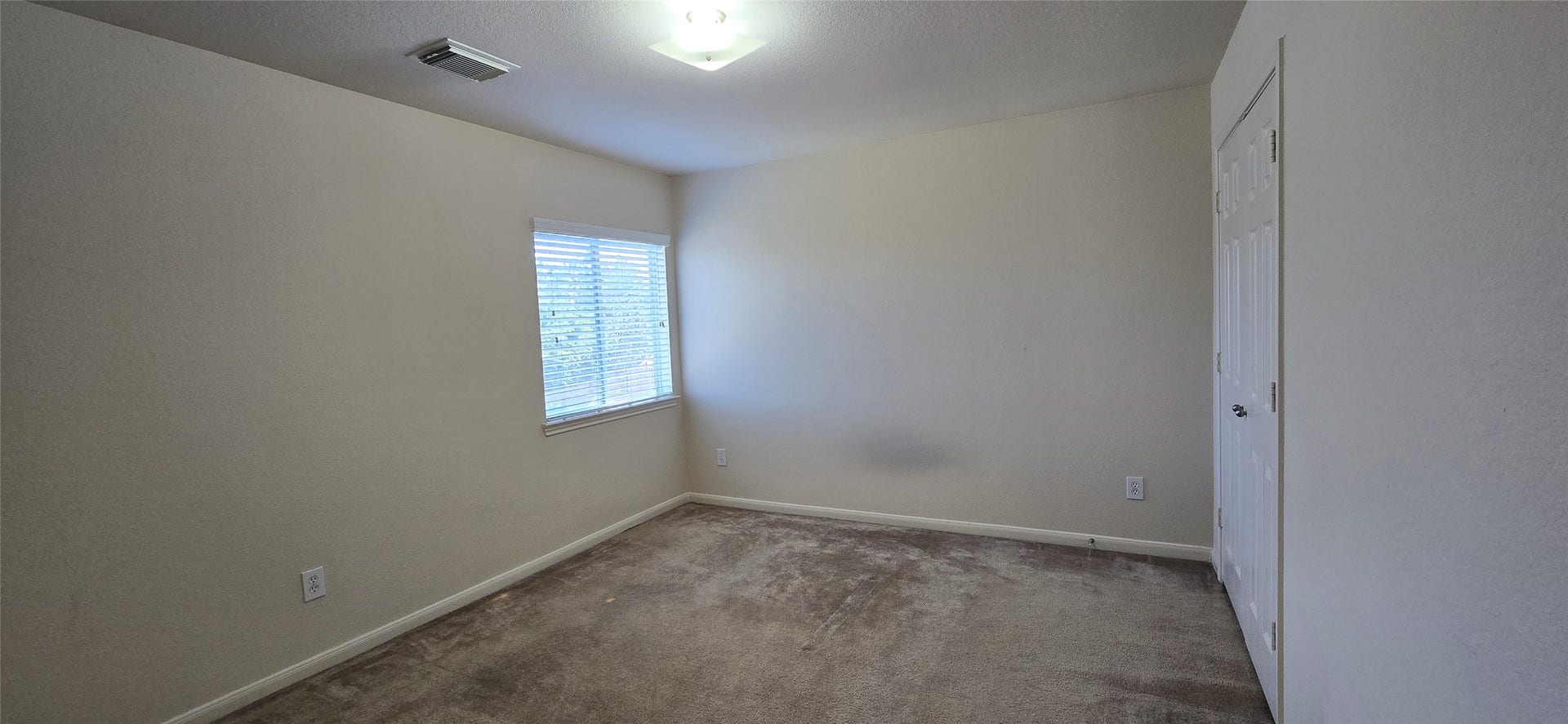 1903 Roaring Springs Drive, Pearland, TX 77584 1903 Roaring Springs Drive, Pearland, TX 77584