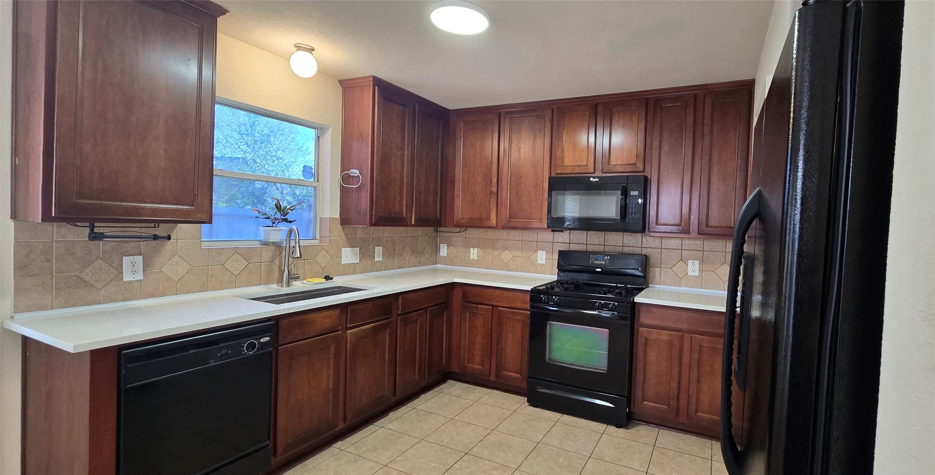1903 Roaring Springs Drive, Pearland, TX 77584 1903 Roaring Springs Drive, Pearland, TX 77584