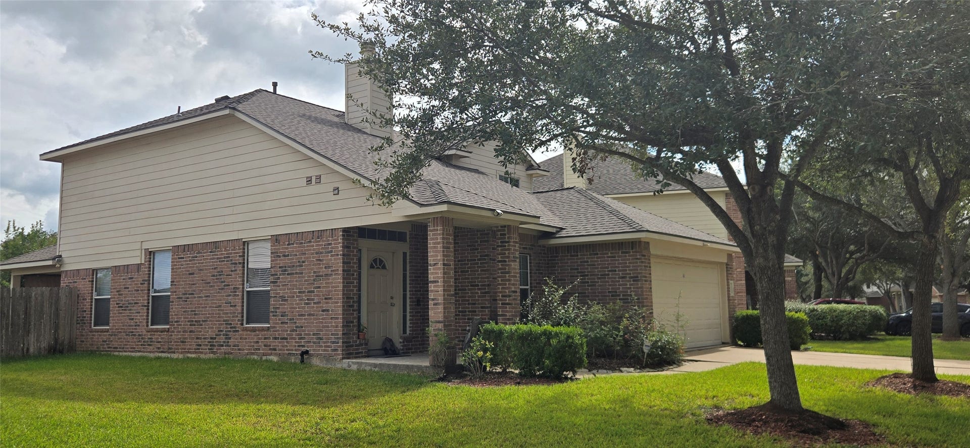 1903 Roaring Springs Drive, Pearland, TX 77584 1903 Roaring Springs Drive, Pearland, TX 77584