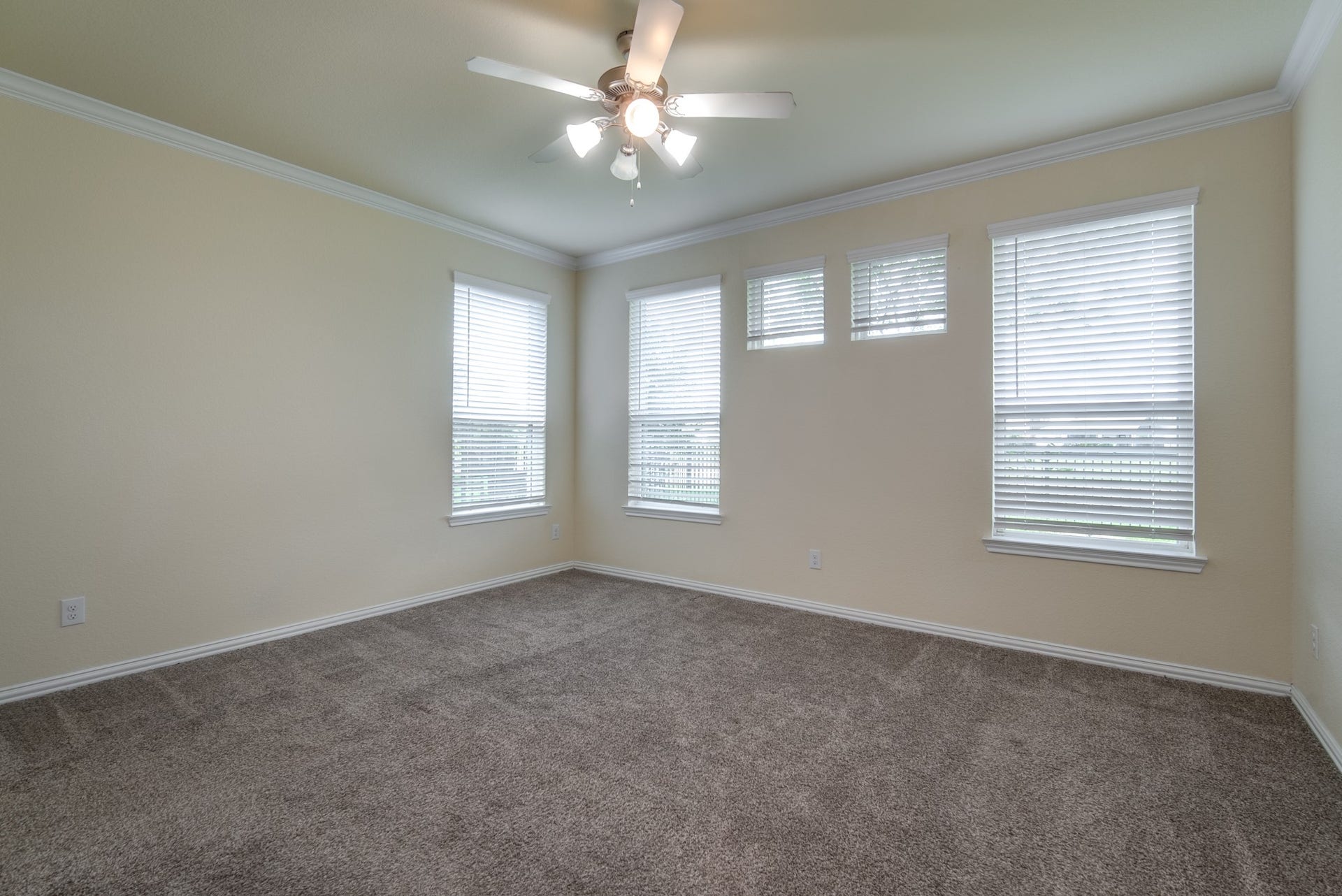 13018 Leisure Cove Drive, Texas City, TX 77568