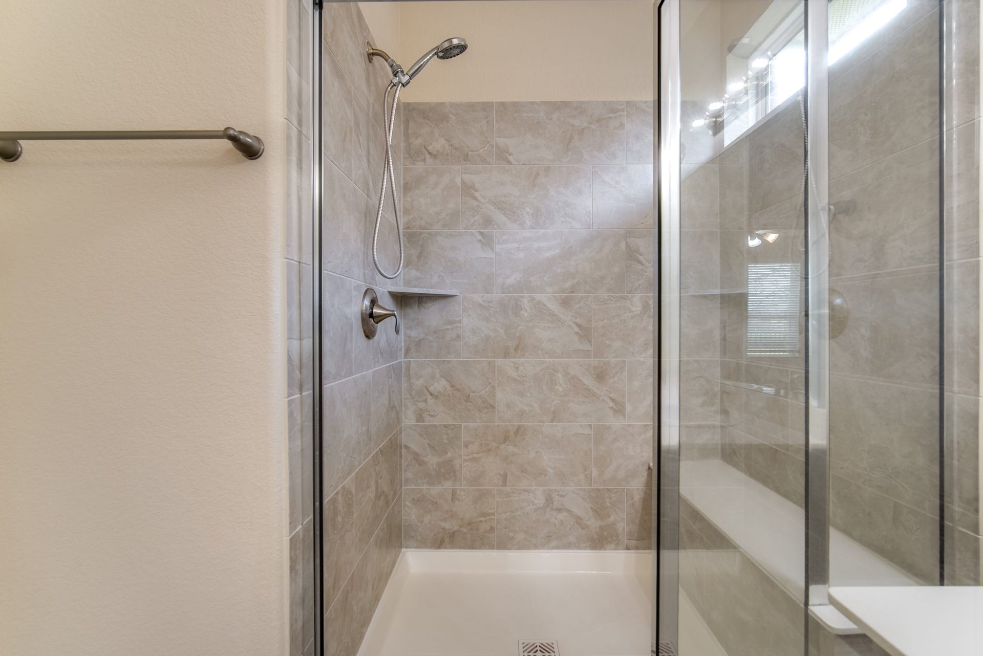 13018 Leisure Cove Drive, Texas City, TX 77568