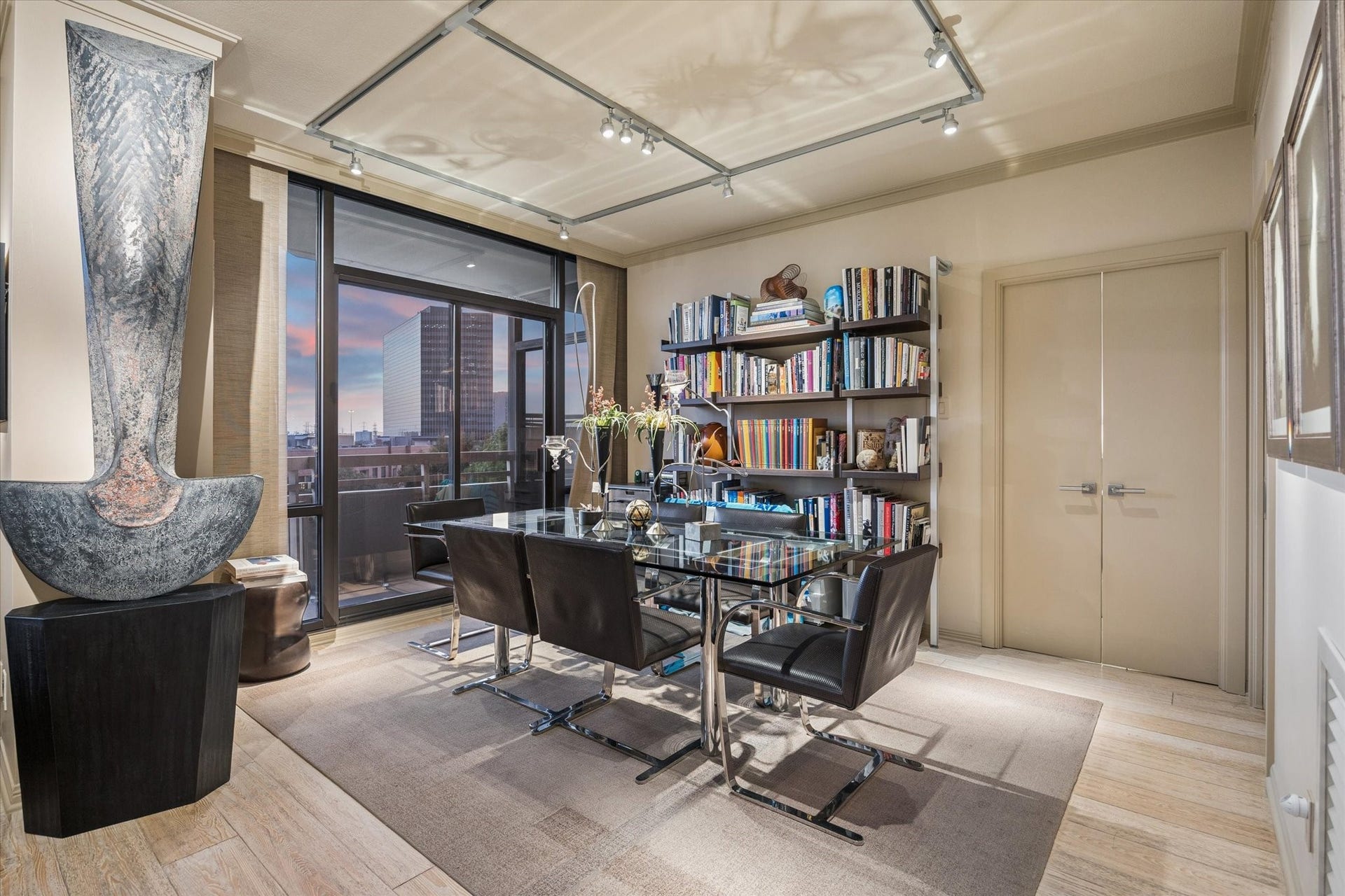 15 Greenway Plaza, #6A, Houston, TX 77046