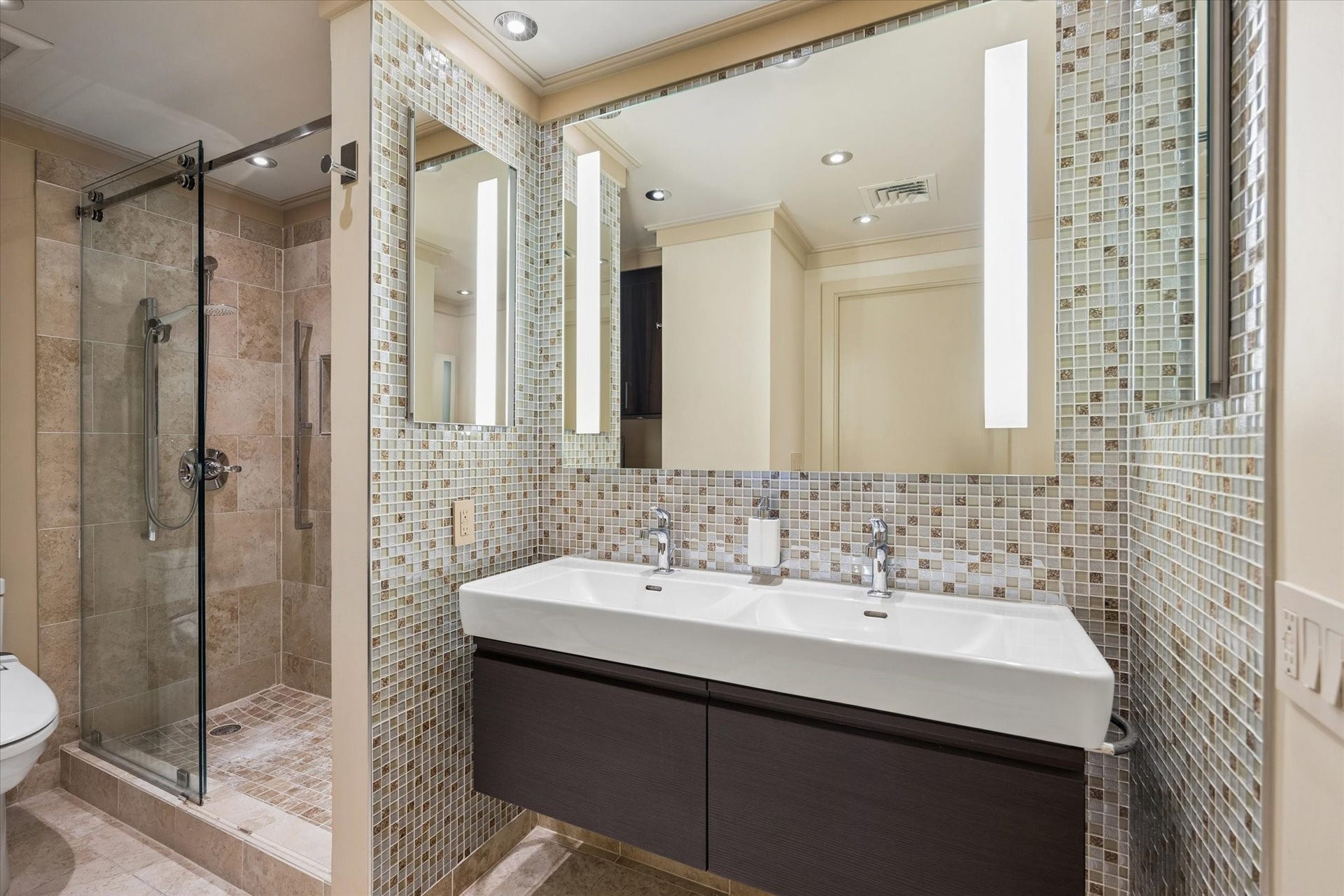 15 Greenway Plaza, #6A, Houston, TX 77046