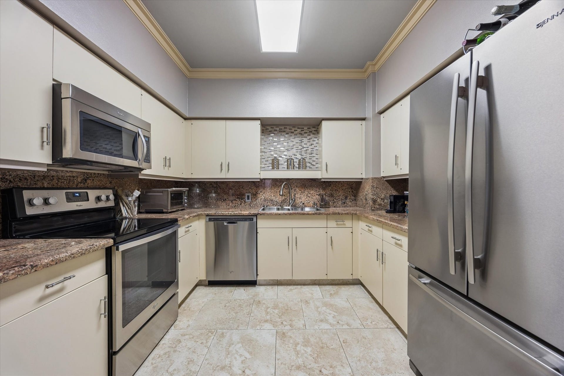 15 Greenway Plaza, #6A, Houston, TX 77046