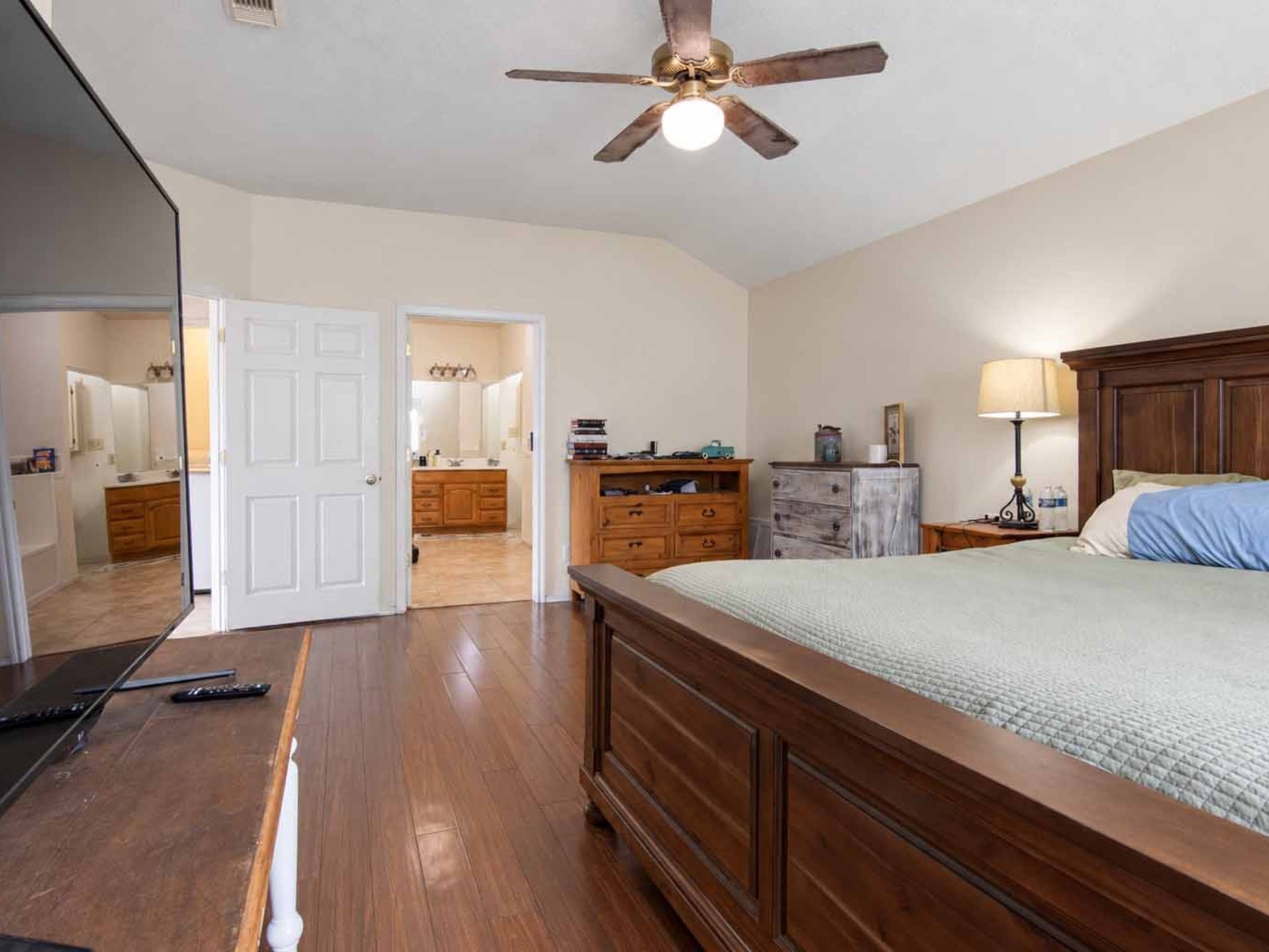 406 Walnut Street, Lake Jackson, TX 77566 406 Walnut Street, Lake Jackson, TX 77566