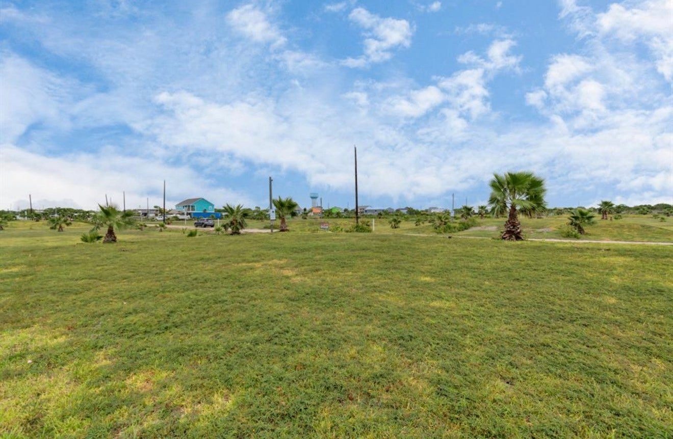 18 Cindy Palmer Lane, Dickinson, TX 77539 18 Cindy Palmer Lane, Dickinson, TX 77539