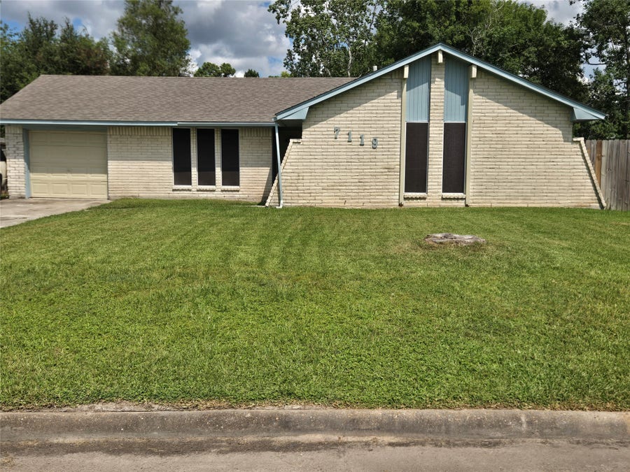 Property photo for 7119 Pittswood Lane, Houston, TX