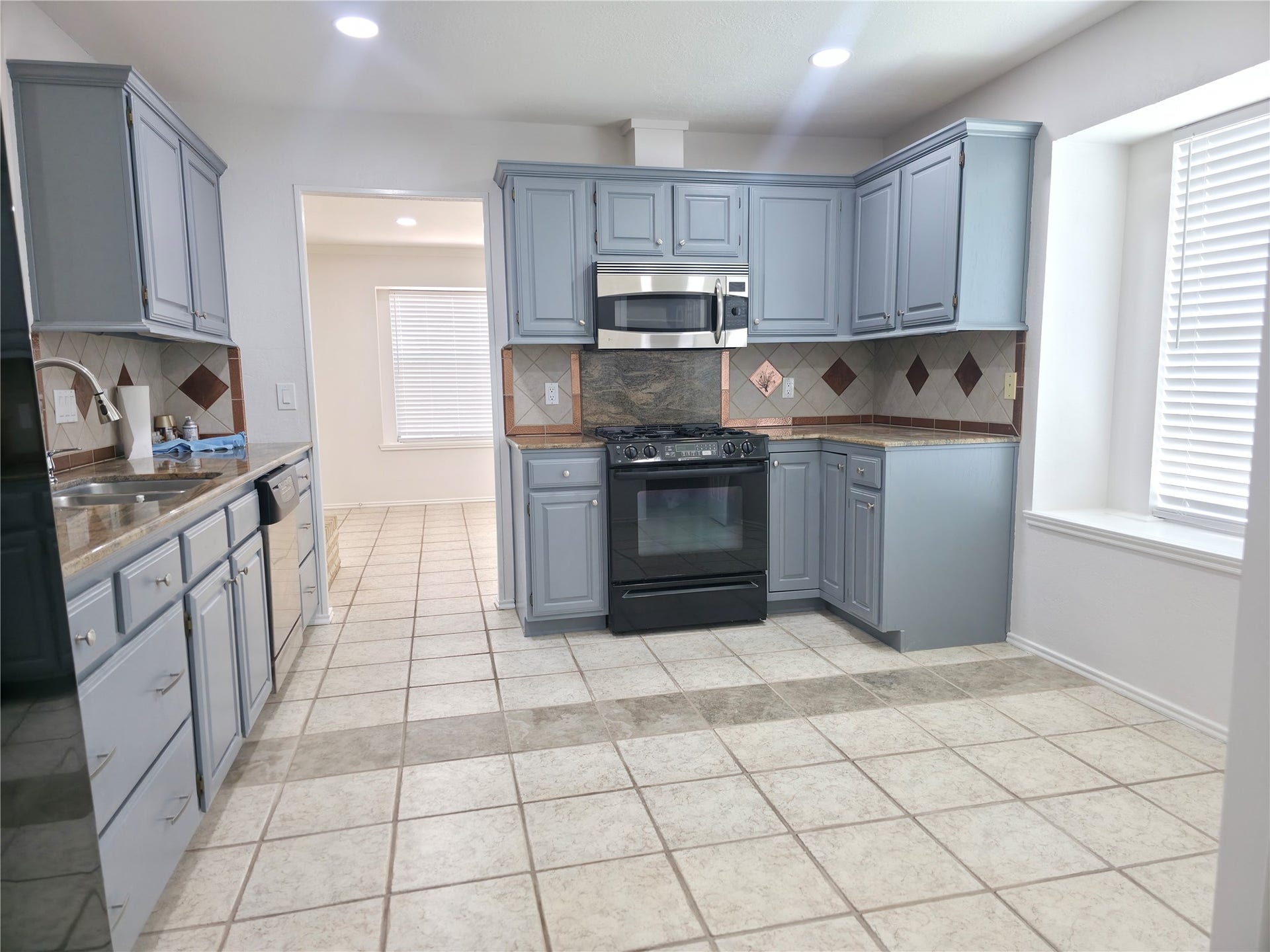 13406 Ravenwing Drive, Cypress, TX 77429