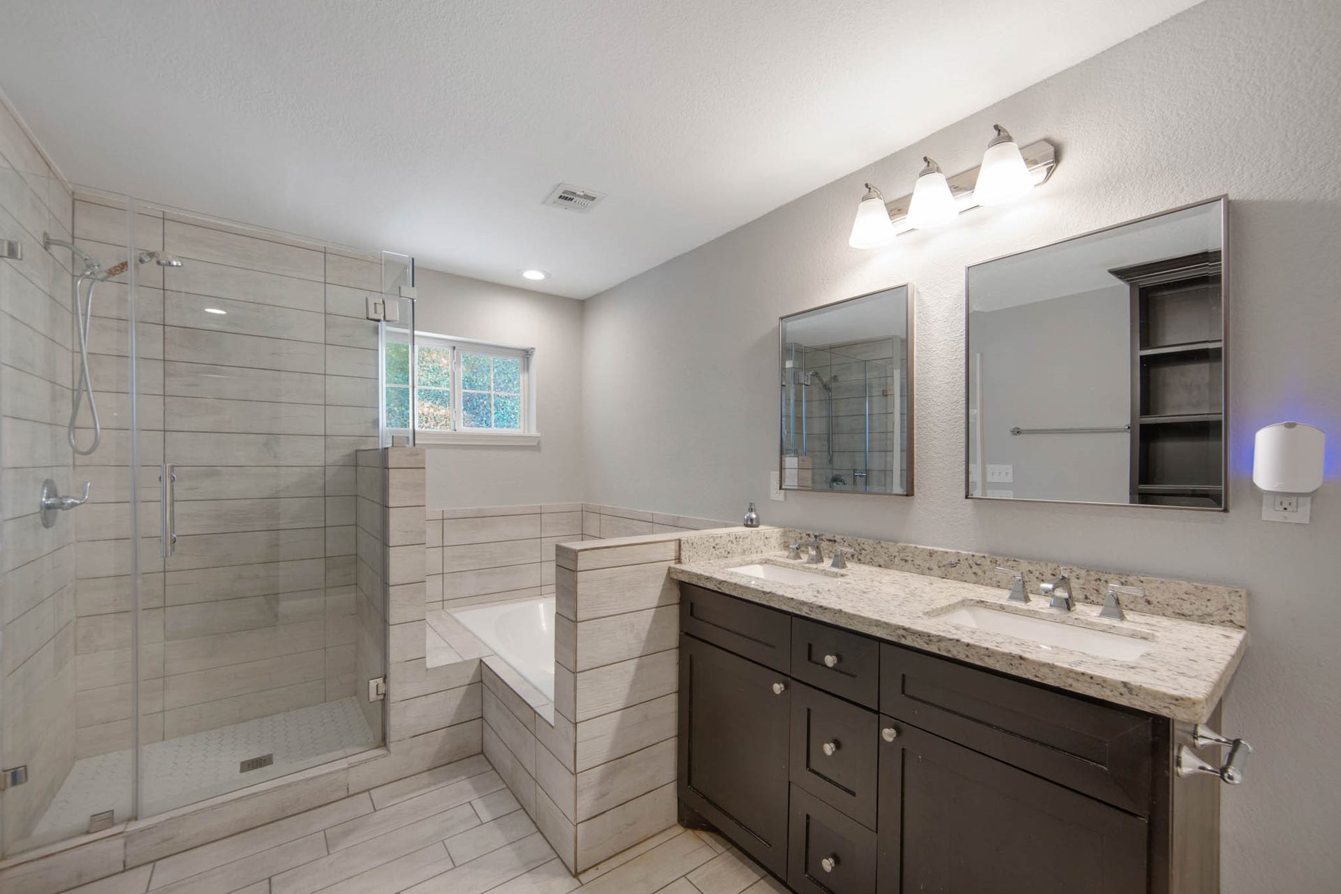 3614 Kentwood Drive, Spring, TX 77380 3614 Kentwood Drive, Spring, TX 77380