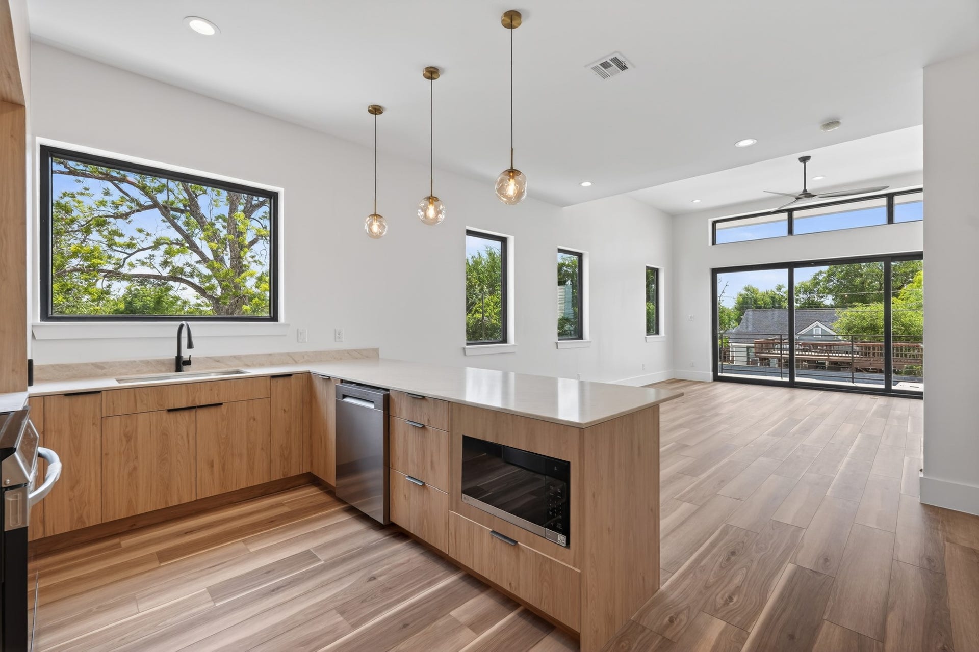 6822 Sidney Street, #B, Houston, TX 77021 6822 Sidney Street, #B, Houston, TX 77021