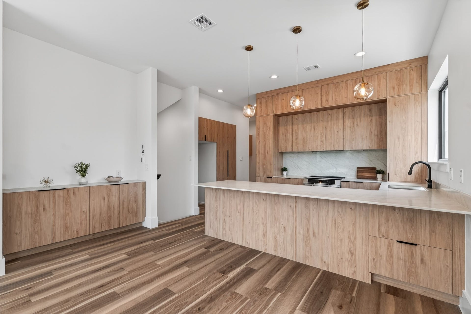6822 Sidney Street, #B, Houston, TX 77021 6822 Sidney Street, #B, Houston, TX 77021