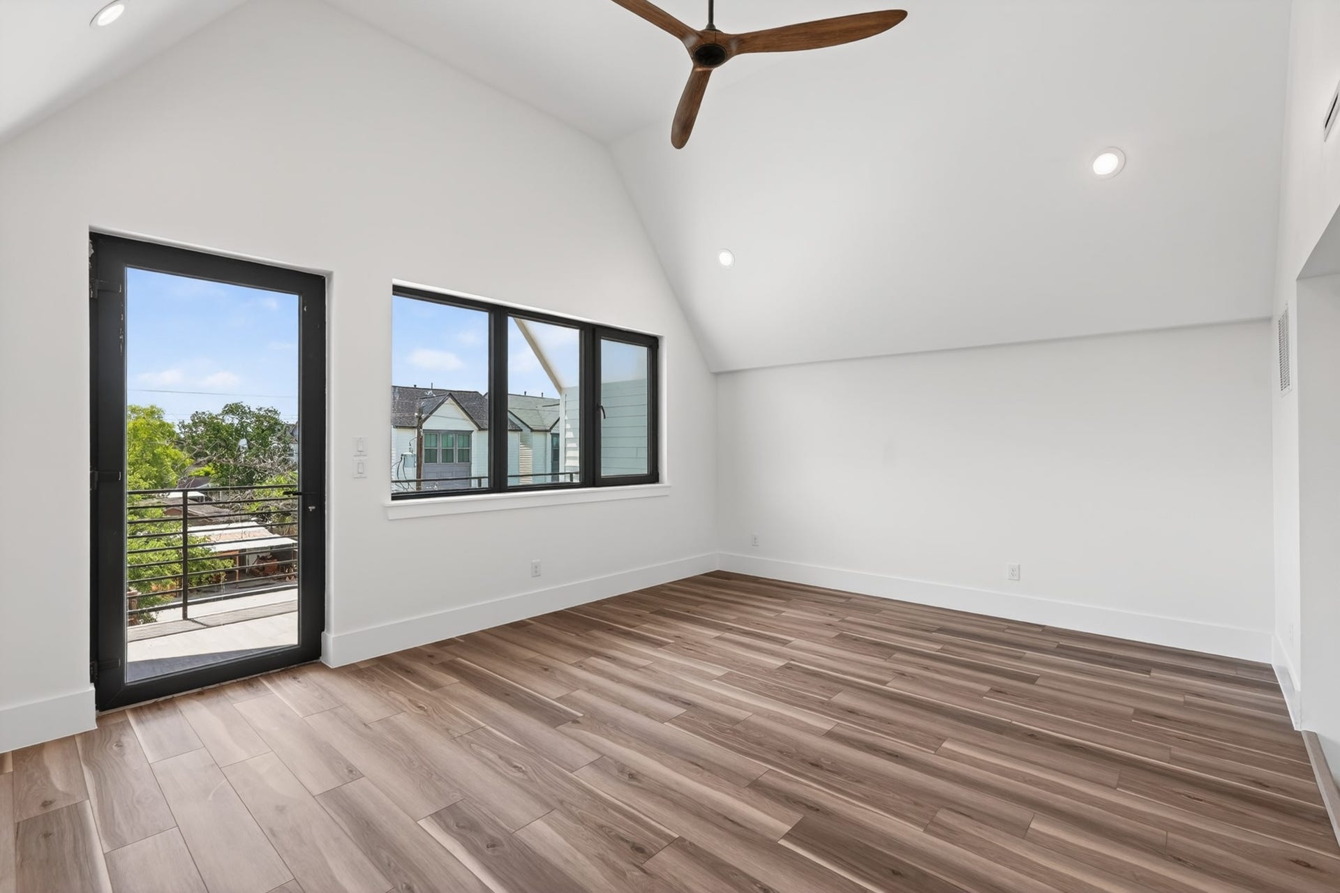 6822 Sidney Street, #B, Houston, TX 77021 6822 Sidney Street, #B, Houston, TX 77021