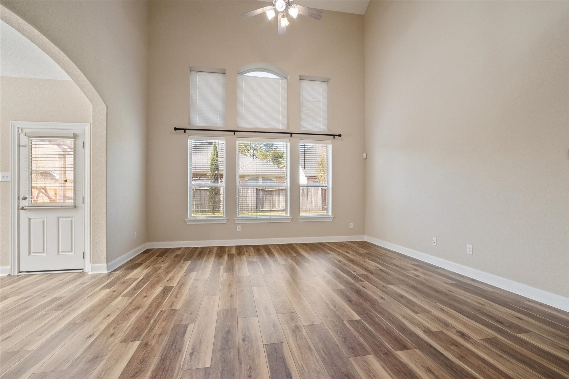 3323 Meline Fields Drive, Spring, TX 77386 3323 Meline Fields Drive, Spring, TX 77386