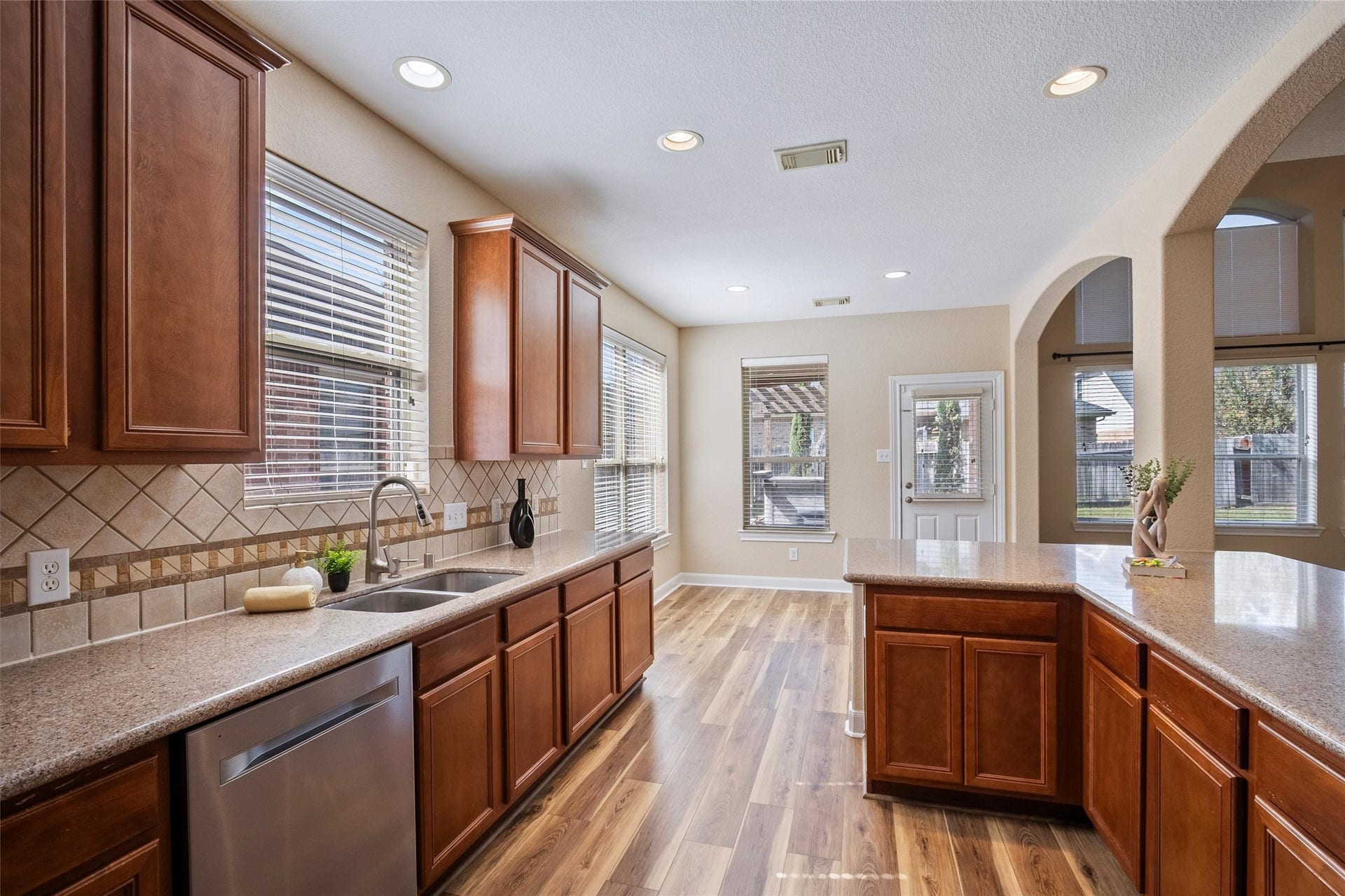 3323 Meline Fields Drive, Spring, TX 77386 3323 Meline Fields Drive, Spring, TX 77386