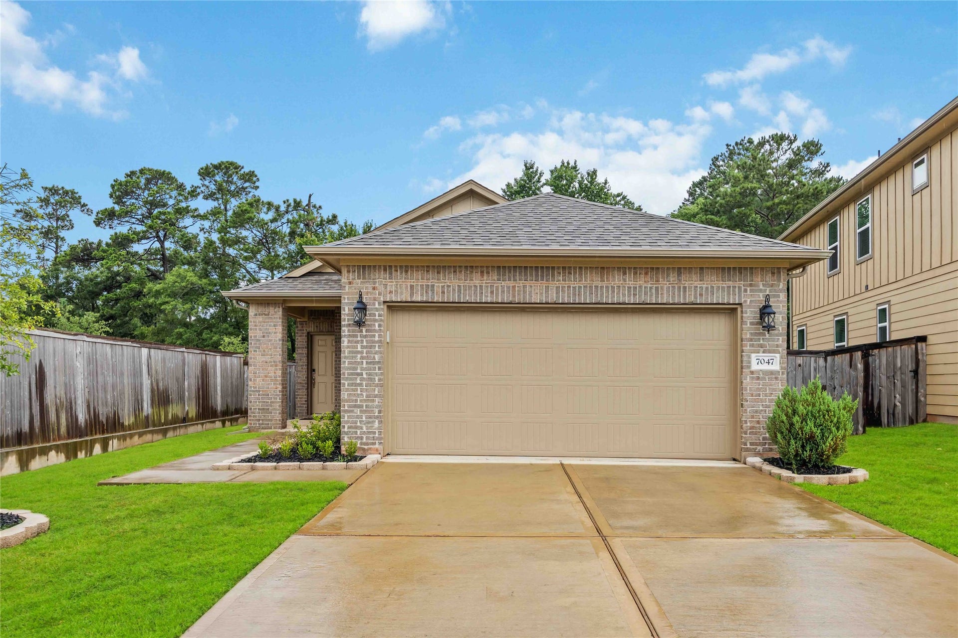 7047 Silverleaf Oak Street, Conroe, TX 77304 7047 Silverleaf Oak Street, Conroe, TX 77304