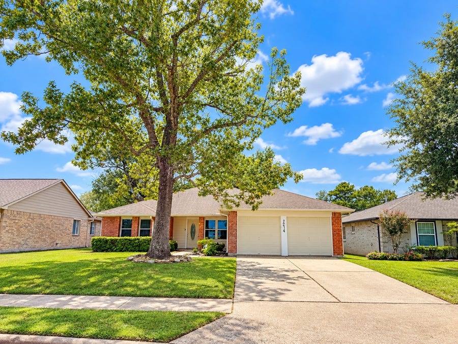 Property photo for 7214 Echo Pines Drive, Humble, TX