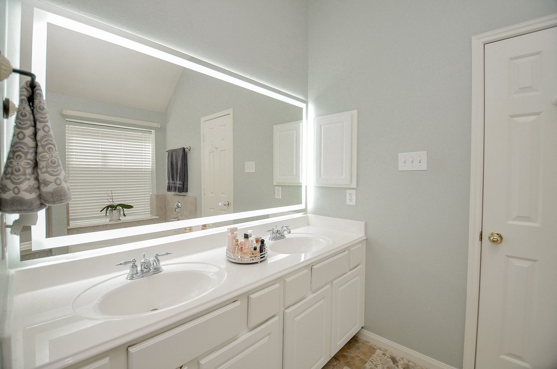 3706 Cane Lake Drive, Richmond, TX 77406 Primary bathroom