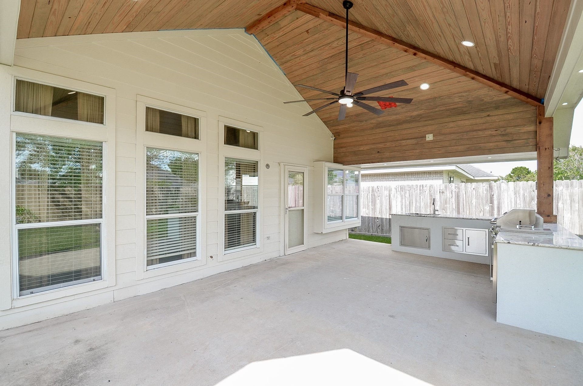 3706 Cane Lake Drive, Richmond, TX 77406 New covered patio with outdoor kitchen