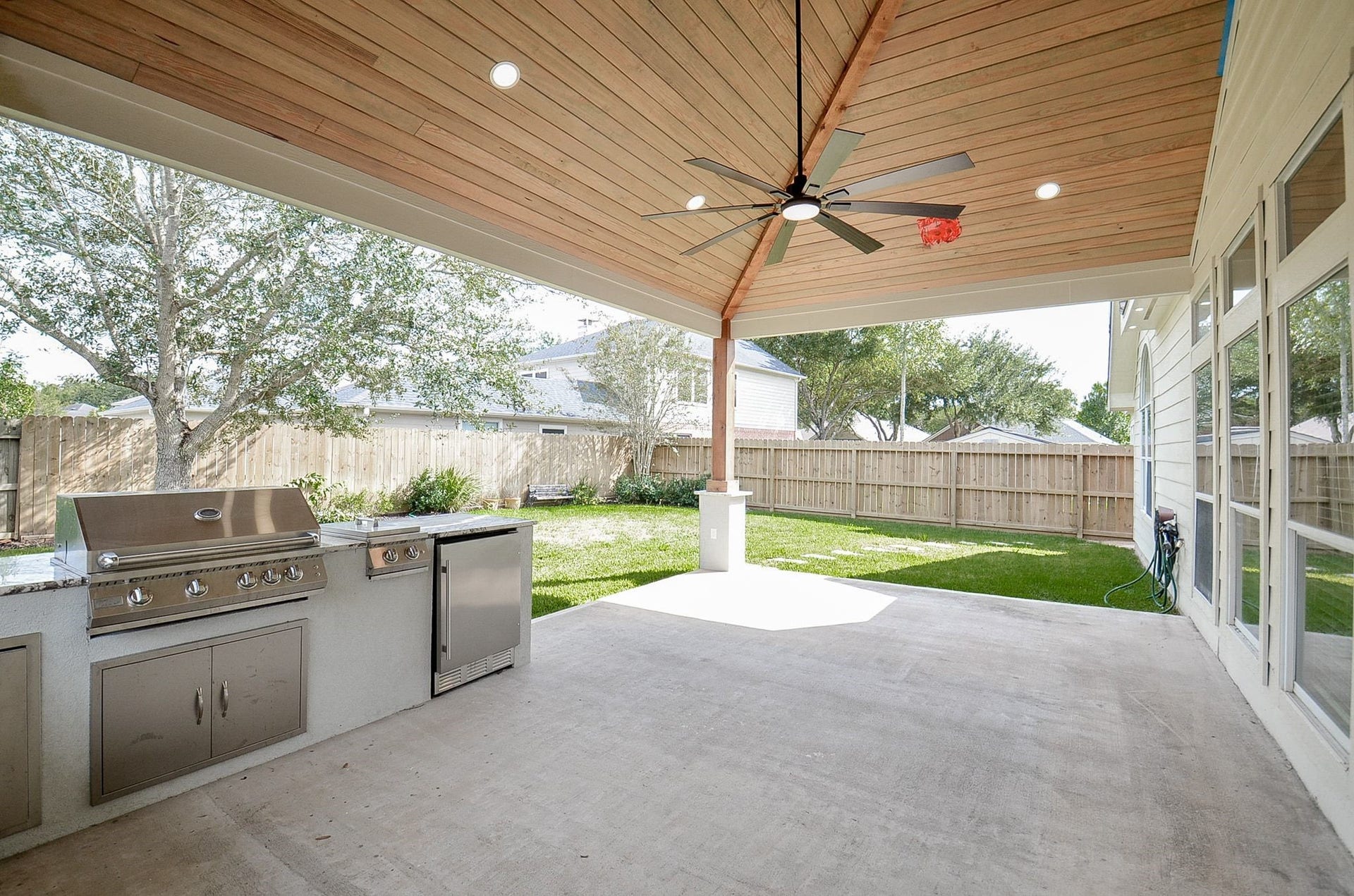 3706 Cane Lake Drive, Richmond, TX 77406 New covered patio with outdoor kitchen