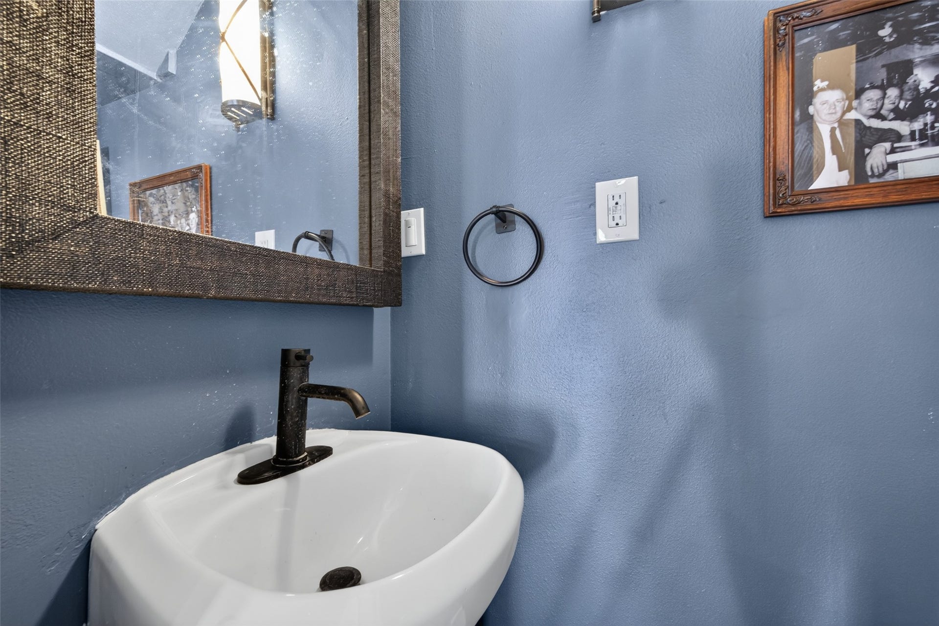 2523 Avenue M, Galveston, TX 77550 2523 Avenue M, Galveston, TX 77550