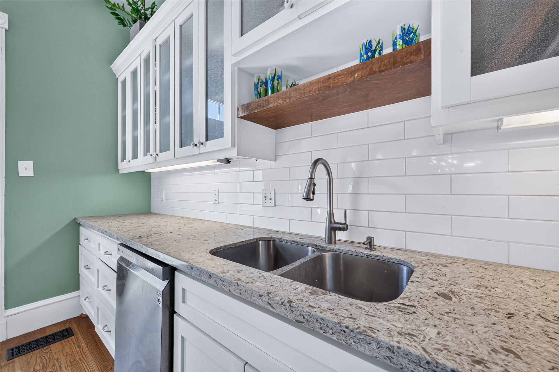 2523 Avenue M, Galveston, TX 77550 2523 Avenue M, Galveston, TX 77550