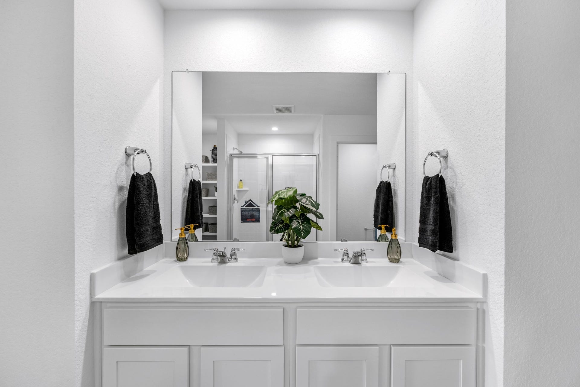 3204 Summercrisp Hollow Lane, Pearland, TX 77581 representative photo