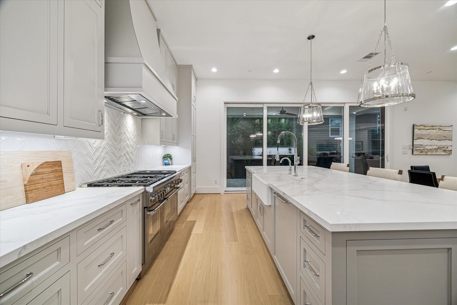 2514 Southgate Boulevard, Houston, TX 77030 Kitchen View to Lanai Slider