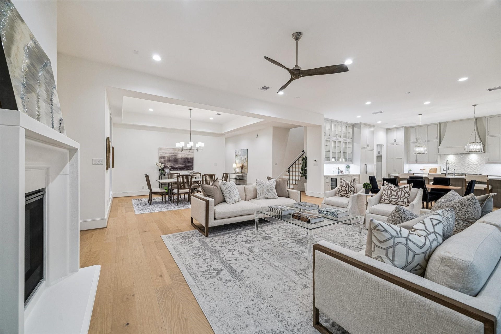 2514 Southgate Boulevard, Houston, TX 77030 Family Room