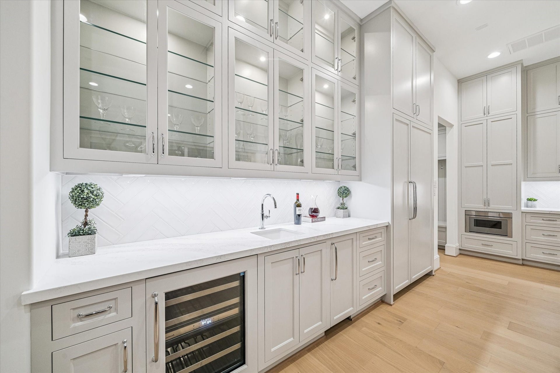 2514 Southgate Boulevard, Houston, TX 77030 Wet Bar