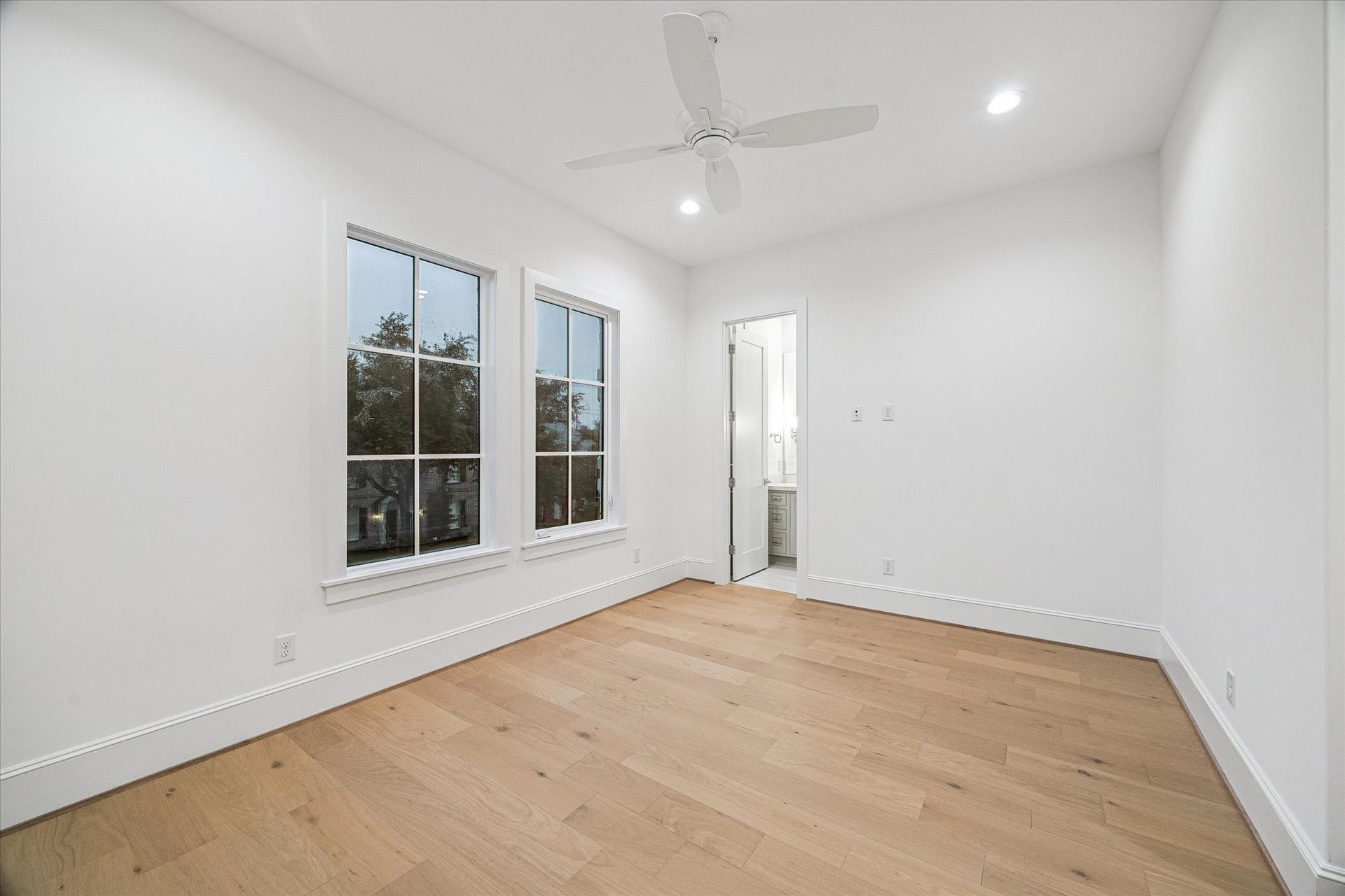 2514 Southgate Boulevard, Houston, TX 77030 Secondary Bedroom