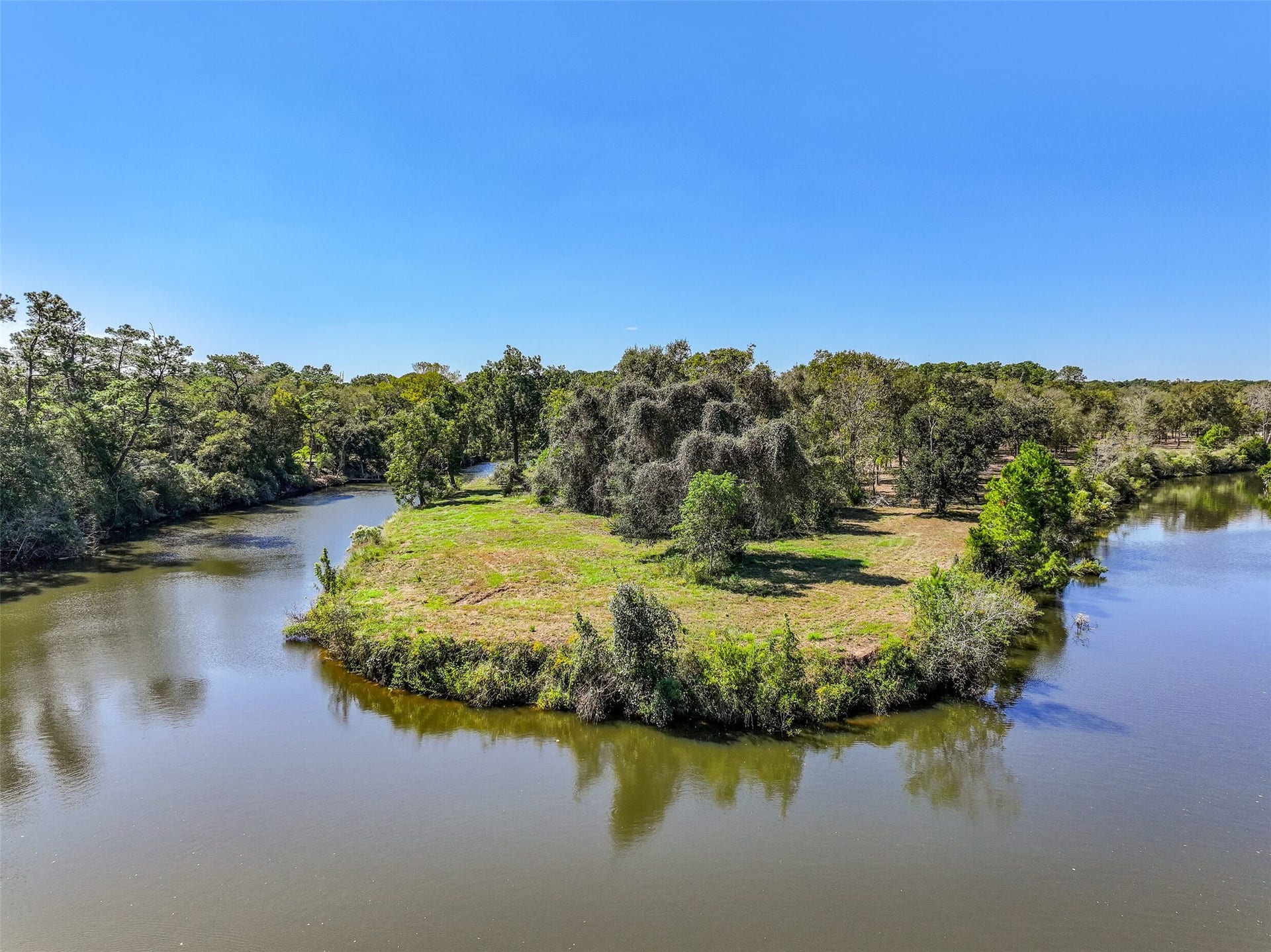 131 Narrow Path Road, Liverpool, TX 77577 131 Narrow Path Road, Liverpool, TX 77577