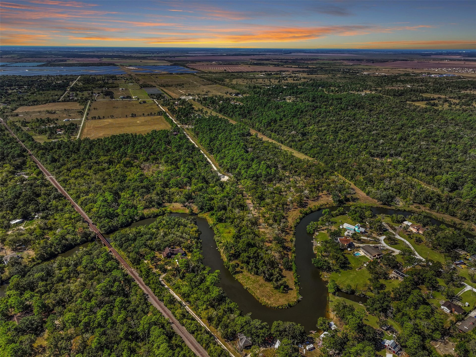 131 Narrow Path Road, Liverpool, TX 77577 131 Narrow Path Road, Liverpool, TX 77577
