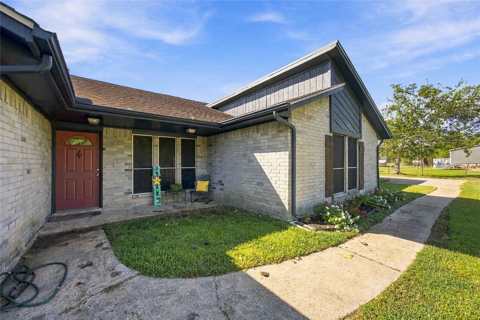 4697 Wickwillow Lane, Alvin, TX 77511 Home